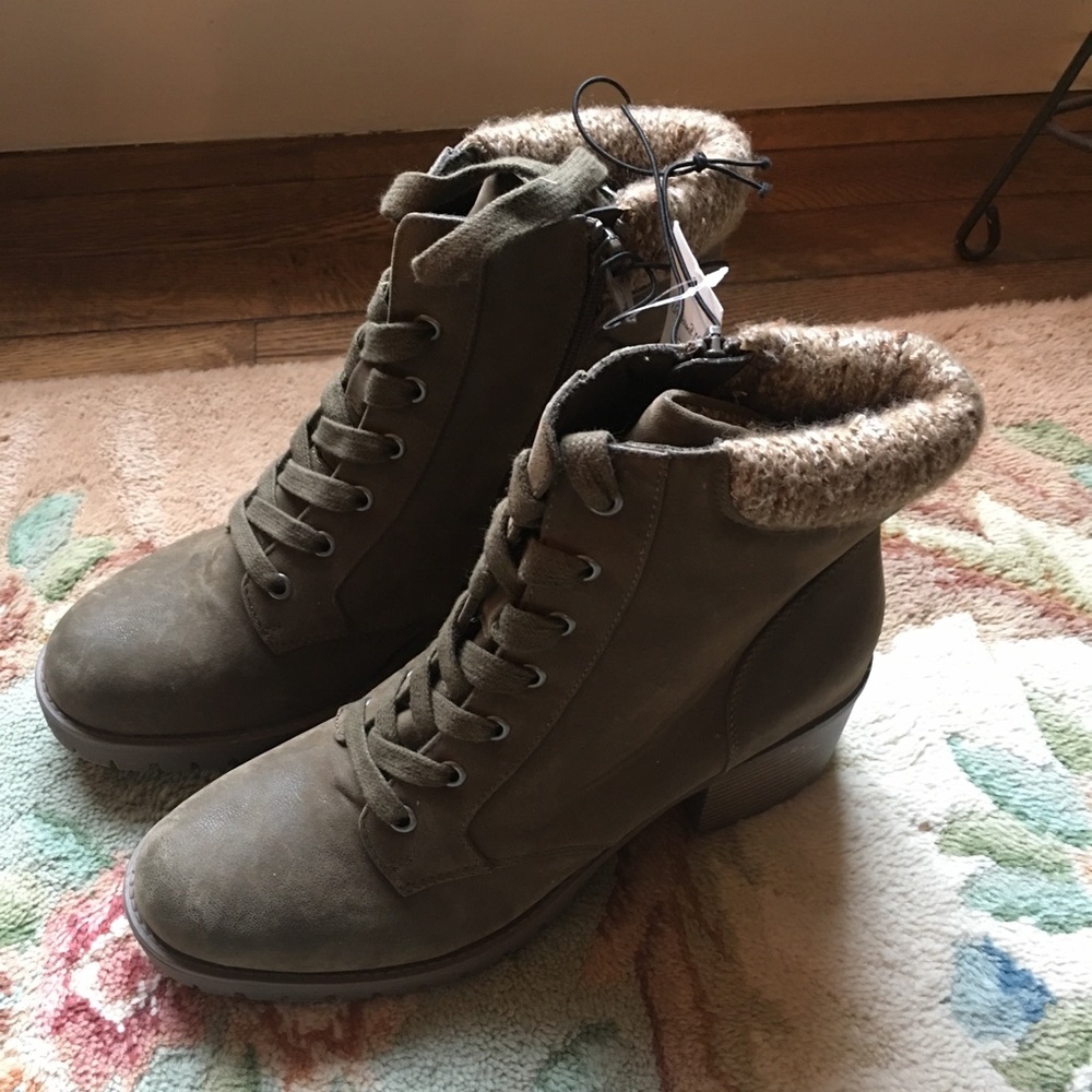 Universal Thread boots 9.5